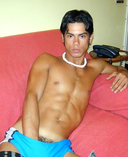 Canuto naked